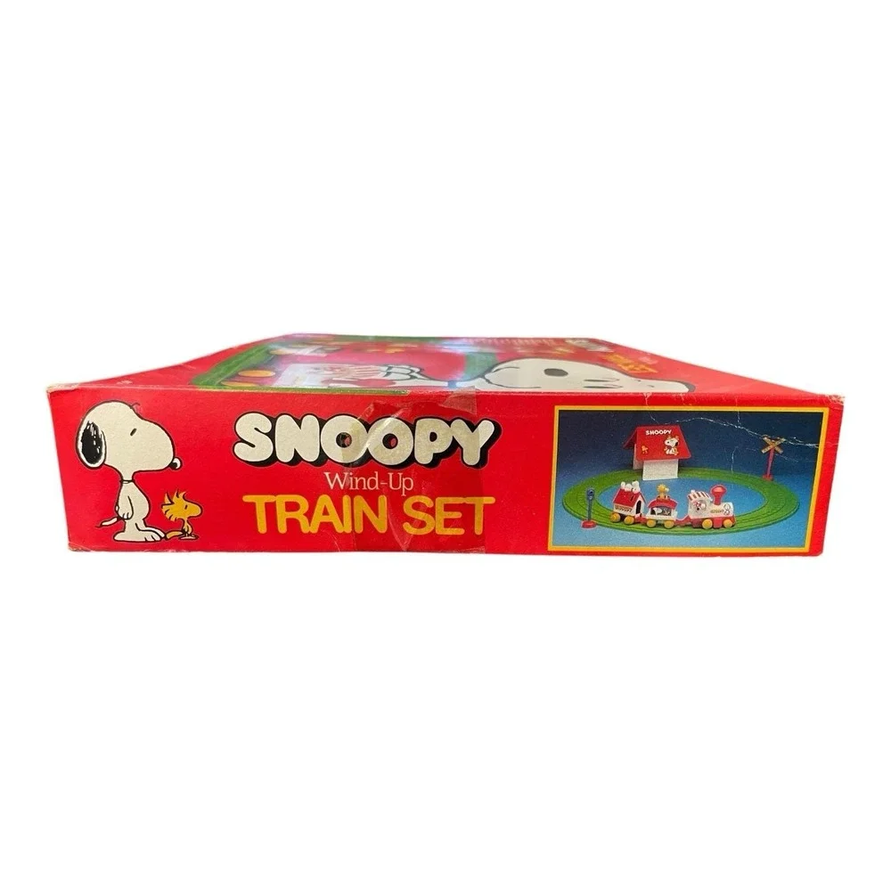 Snoopy Wind Up Train Set Circa 1965 New‎ In Box
